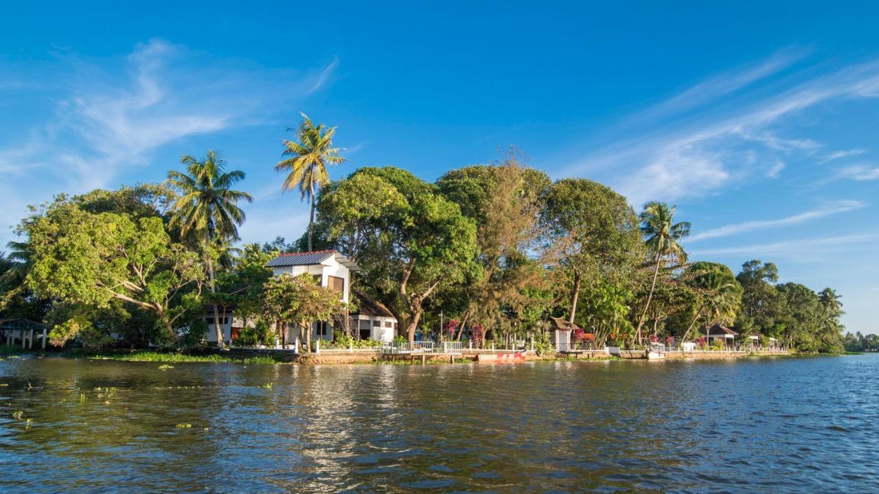 Warmth Lake Haven Alappuzha Exterior foto