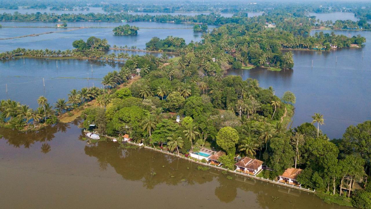 Warmth Lake Haven Alappuzha Exterior foto